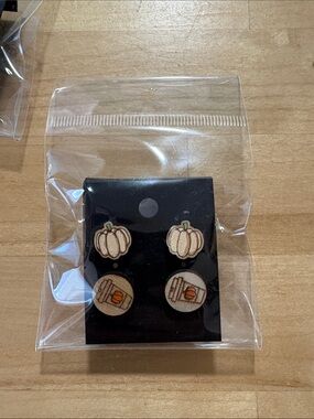Pumpkin Wood Stud Earring Set - Cream and Orange